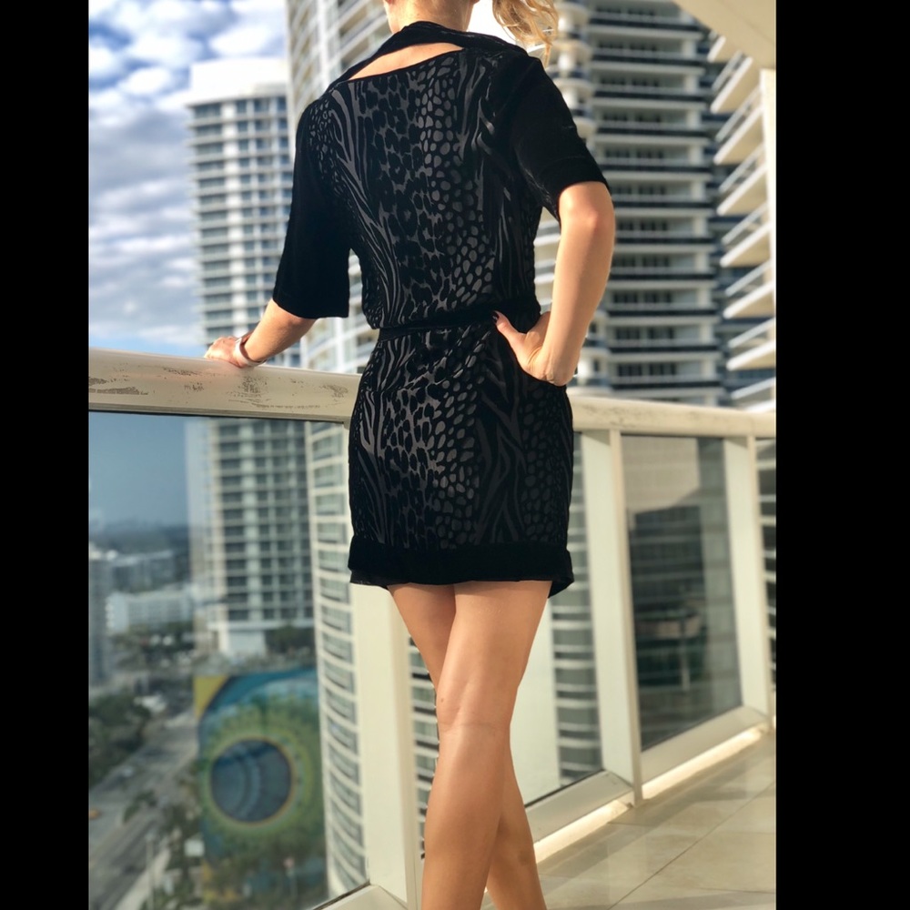 Adorable velvet black dress